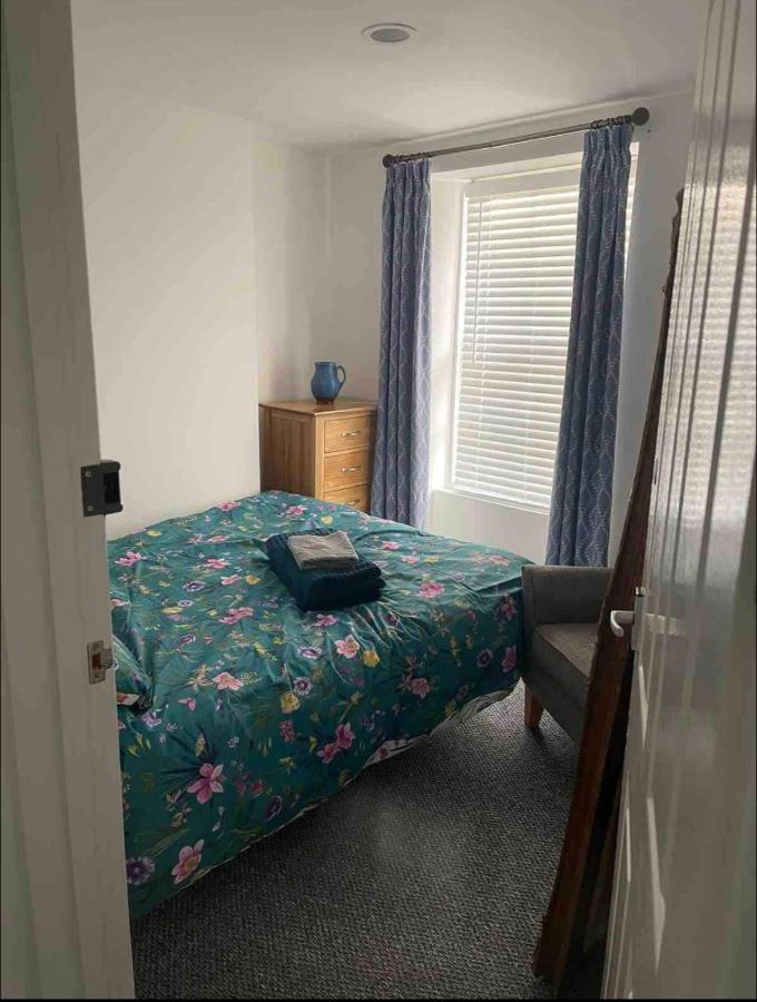 Apartment Self Contain On The Barbican 3 Bed *